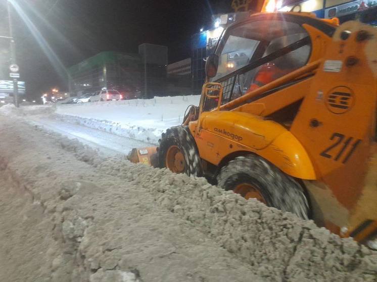 Около 4 тысяч кубометров снега вывезли за последние сутки в Мурманске