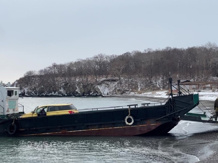 Паром СП-101 начал курсировать на остров Путятина в Приморье: четыре рейса в сутки