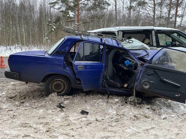 В Тверской области выясняют личность погибшего в ДТП мужчины