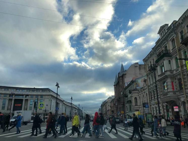 Петербуржцем порекомендовали чаще передвигаться на своих двоих