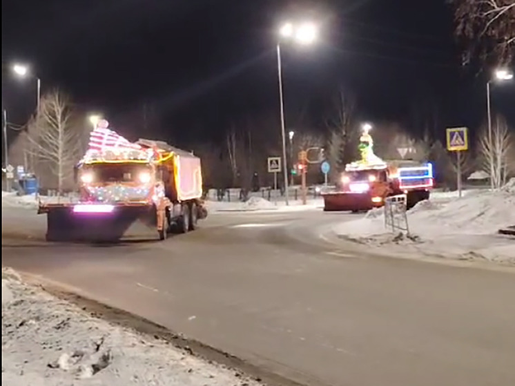 В Гурьевске на уборку снега вышла техника в символах наступающего года