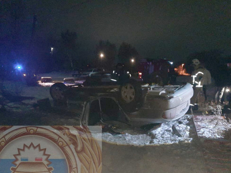 Двое пострадали в вылетевшей с моста в Петровске легковушке