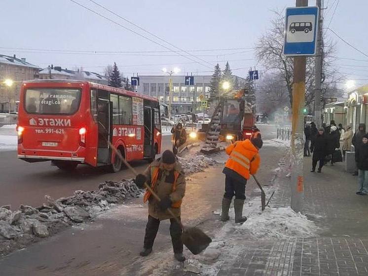 За выходные с улиц Омска убрали более 4,5 тысяч кубометров снега