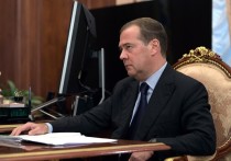 Президент РФ Владимир Путин в ходе встречи с молодыми учеными вспомнил старую фразу замглавы Совбеза РФ Дмитрия Медведева о деньгах