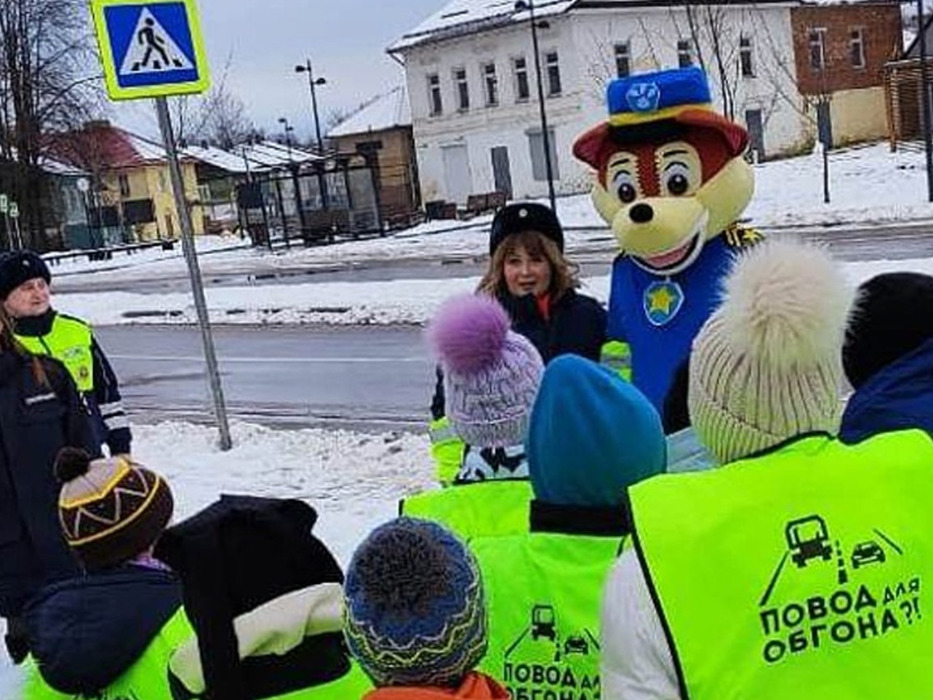 На Женском форуме в Валдае отработали меры пешеходной безопасности