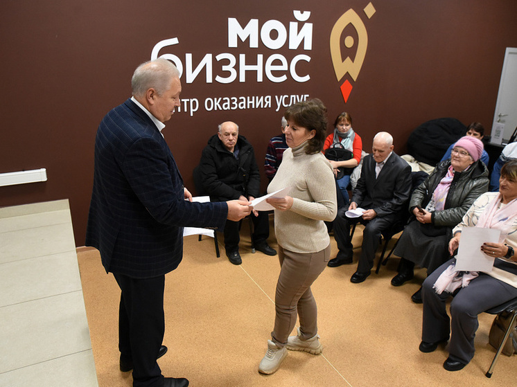 В Курске переселенцам из Глушковского района выдали жилищные сертификаты