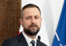 Вице-премьер и министр национальной обороны Польши Владислав Косиняк-Камыш высказал мнение, что военнослужащие вооруженных сил Украины (ВСУ), которые проходят подготовку в стране, будут дезертировать все чаще, хотя в настоящее время число дезертиров невелико. Заявление министра приводит Radio Zet. 