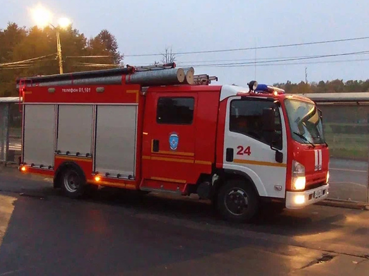 В Великом Новгороде загорелся электросчетчик в многоквартирном доме