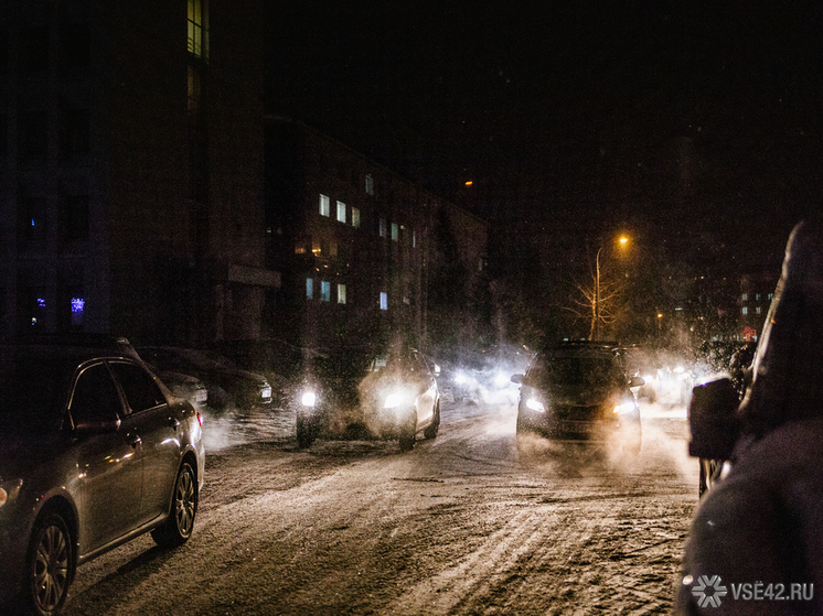 Движение на дорогах в Кемерове вновь осложнилось