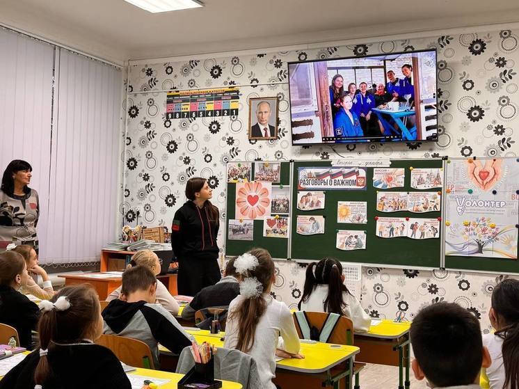 Руководители волонтерских организаций Запорожской области пообщались со школьниками