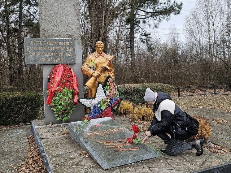 Молодежное движение «Юг Молодой» почтило память Неизвестного солдата