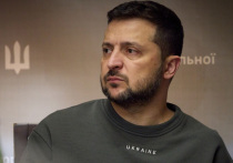 Украинский блогер Анатолий Шарий после введения военного положения в Сеуле вспомнил о "проклятом" рукопожатии Владимира Зеленского, намекнув, что очередной жертвой его пал Юн Сок Ёль