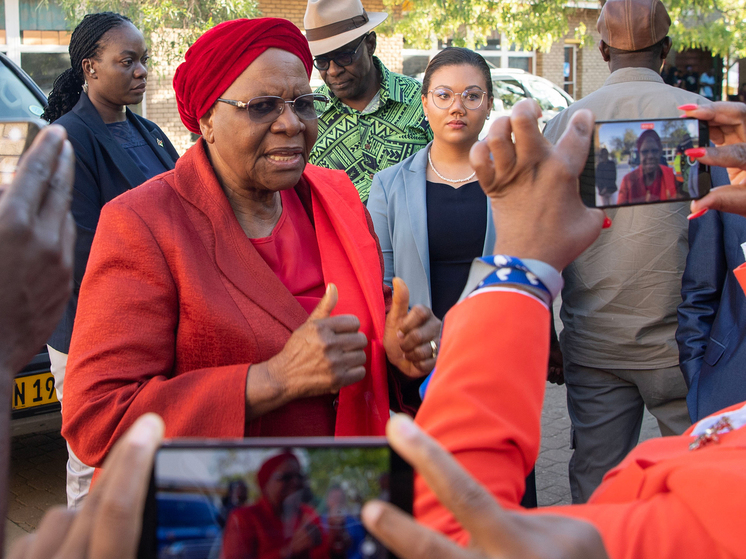На президентских выборах в африканской стране женщина сумела сделать невозможное для Камалы Харрис