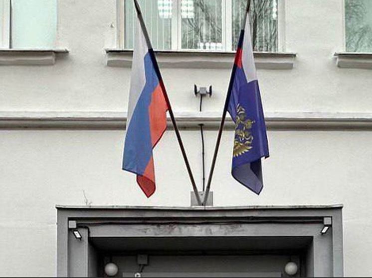 Предприятия оштрафовали за взятки чиновнику и депутату в Приозерском районе