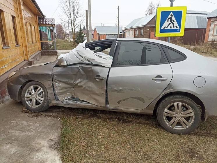 В Спасске-Рязанском водитель Hyundai пострадал в столкновении с Lada