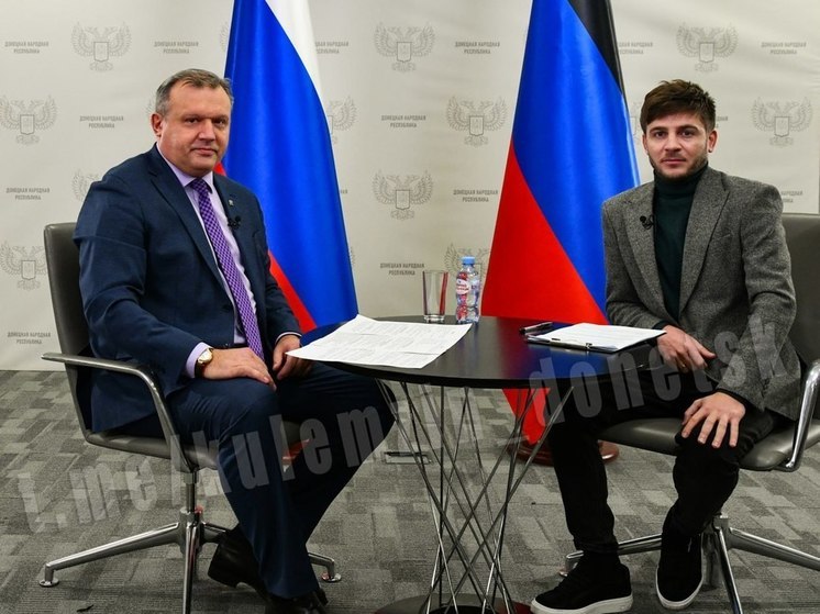 Мэр Донецка провел Прямую линию