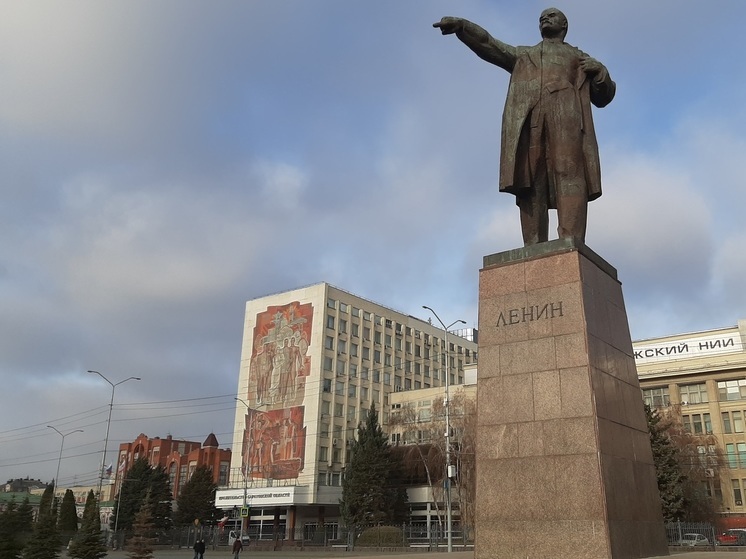 Замминистра в Саратове оштрафовали за невнимание к отцу участника СВО