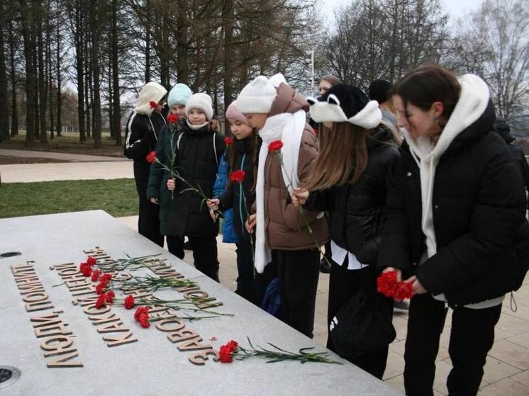 В Пущино почтили память Неизвестных солдат