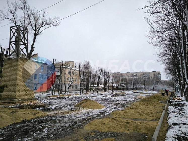 В Дебальцево восстанавливают городской парк культуры и отдыха