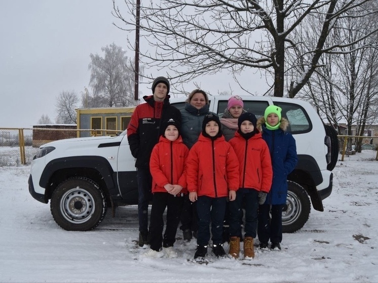 Приемная семья в Липецкой области получила автомобиль