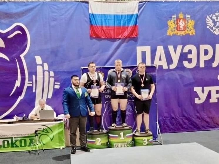 Силач из Ноябрьска стал чемпионом первенства Урала по пауэрлифтингу