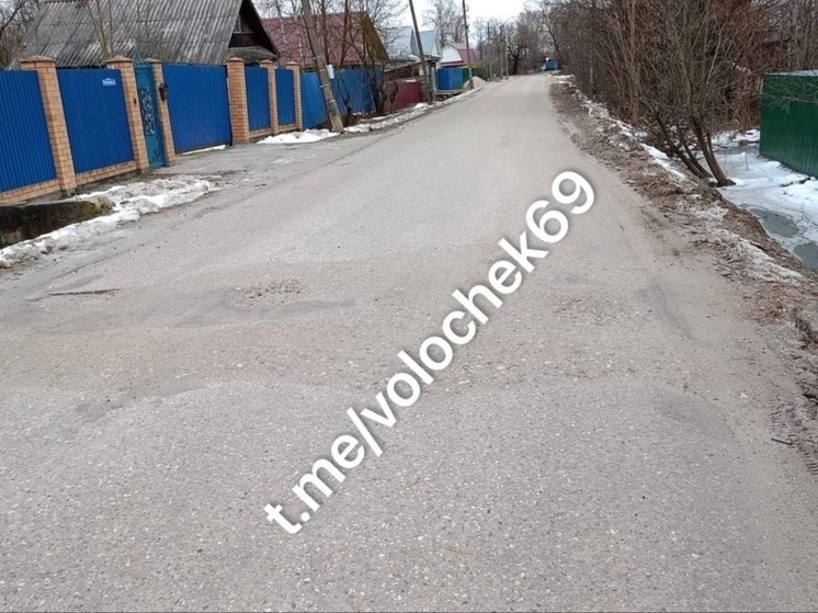 В Тверской области автомобили запрыгали на дороге