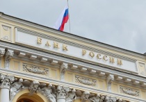 Советник председателя Центробанка РФ Кирилл Тремасов в ходе Российского облигационного конгресса заявил, что Россия входит в 2025 год в состоянии «очень жесткой» ситуации на рынке труда и никаких признаков ее изменения в регуляторе не видят. Его слова приводит агентство «Интерфакс».