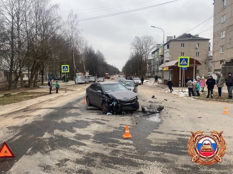 Из-за нарушения ПДД в Тверской области пострадали женщина и ребенок