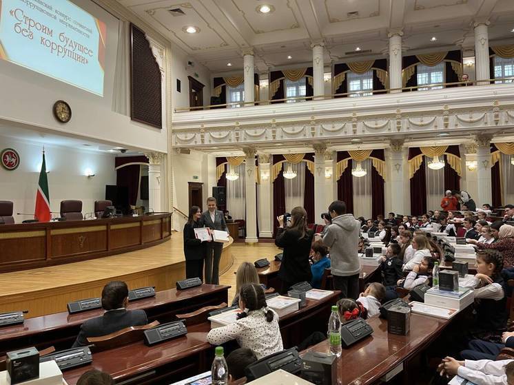 Позиция неприятия коррупции должна звучать в Татарстане во всех школах