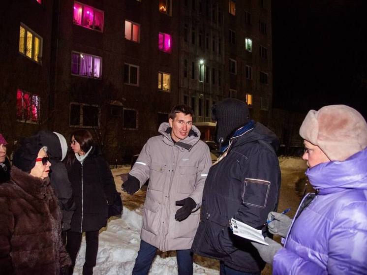 Жильцы нескольких домов Ленинского округа попросили отремонтировать их подъезды