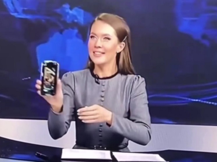 Забавное видео с красноярской телеведущей облетело всю страну