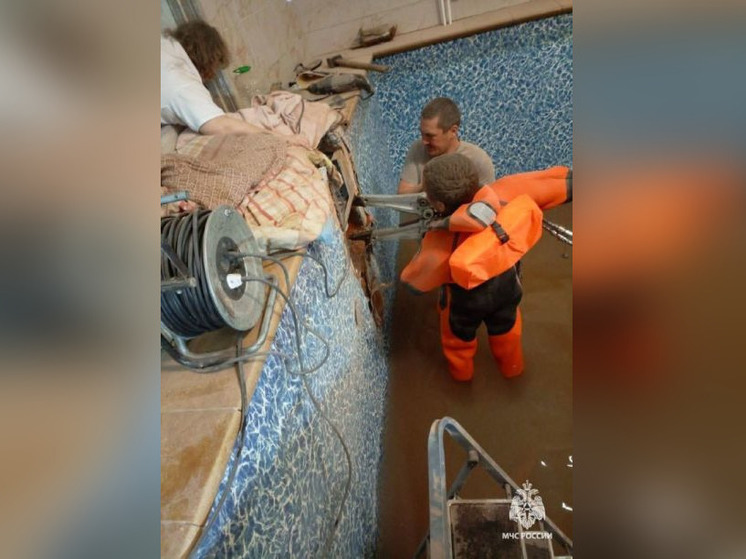 В Башкирии 11-летний ребенок застрял рукой в патрубке бассейна