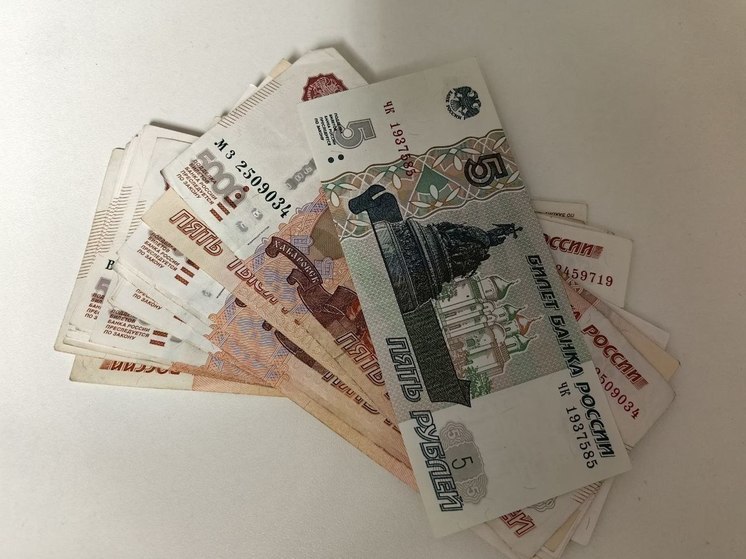 Новый знакомый обокрал жителя Хабаровского края после застолья