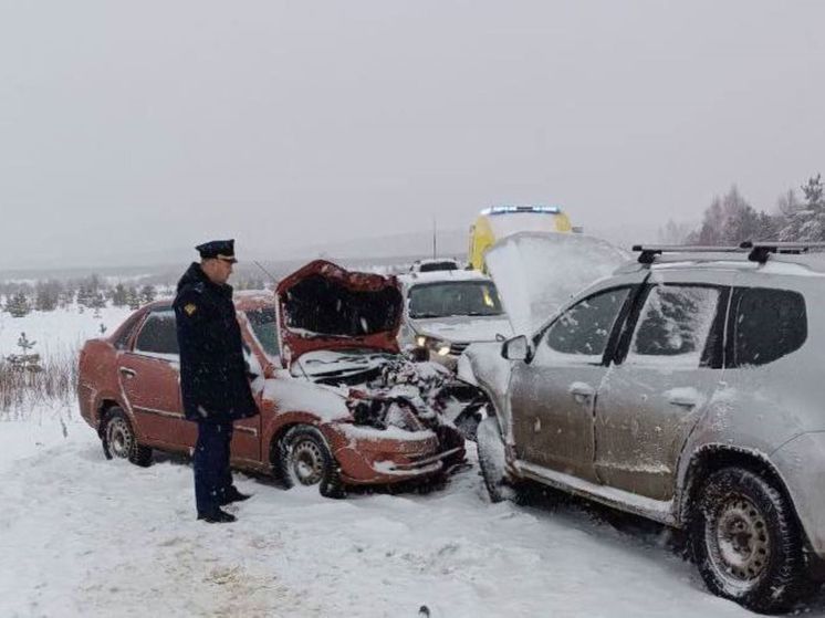 В тройном ДТП под Юхновым погибла 72-летняя женщина