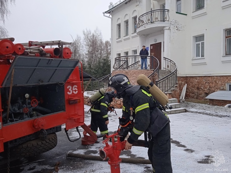 В Орловской области в детской школе искусств провели пожарно-тактическое занятие