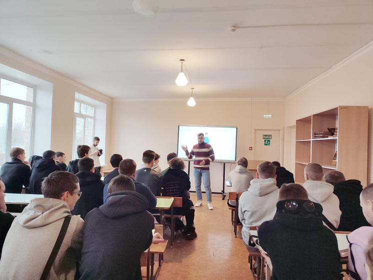 В Орле студентам рассказали о противодействии экстремизму