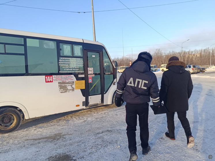 Барнаульцы начали замечать в общественном транспорте объявления о повышении цены за проезд. Как сообщают участники сообщества Barnaul 22, тариф может вырасти еще на 10 рублей.