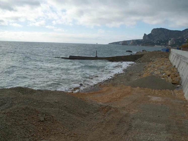 К концу года в Крыму восстановят 23 объекта, пострадавших от «шторма века»