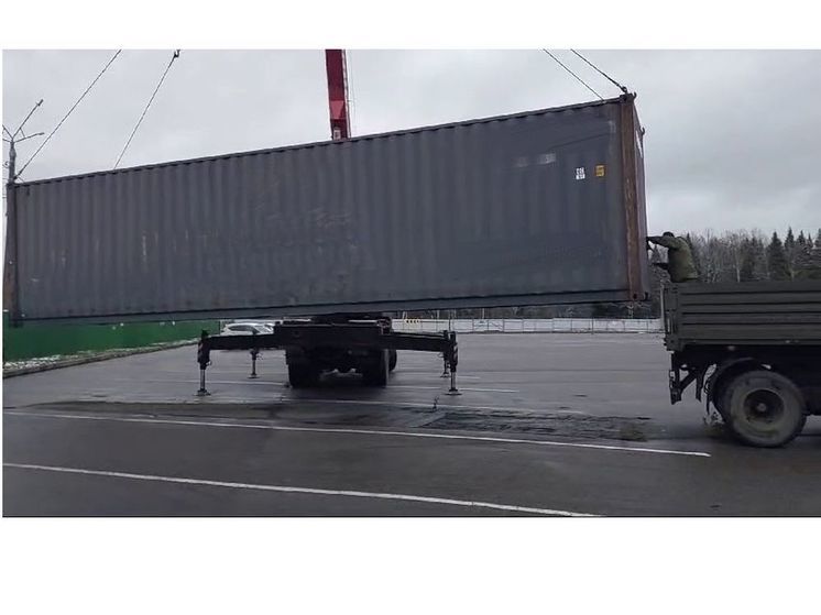 Смоленские таможенники на нужды СВО партию конфискованных контейнеров