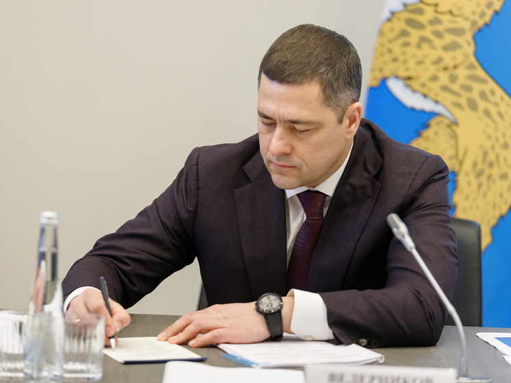 Началась прямая линия с губернатором Псковской области