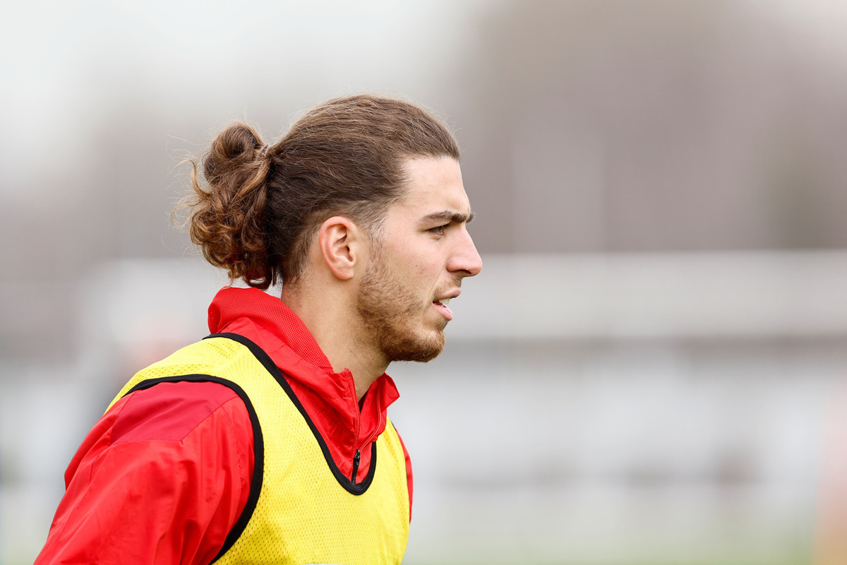 Защитник «Спартака» Бабич перенес операцию на колене