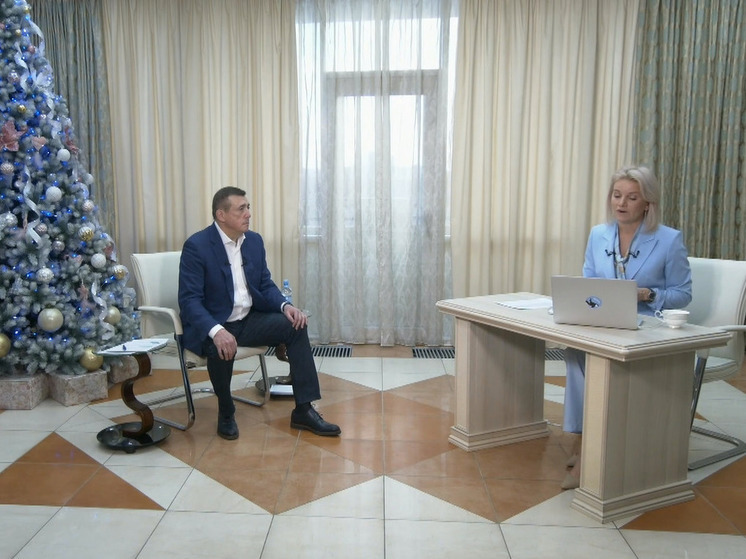 Прямая линия с Лимаренко началась с вопроса о поликлинике №1 в Южно-Сахалинске