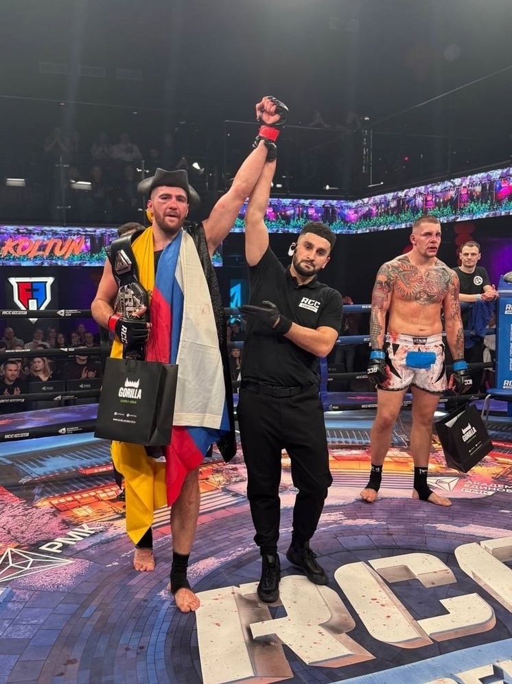 Орловский кикбоксер Дмитрий Васенёв защитил титул чемпиона лиги RCC