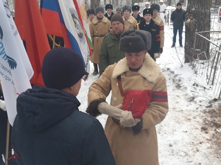 В Кирове захоронили останки найденного в Твери красноармейца