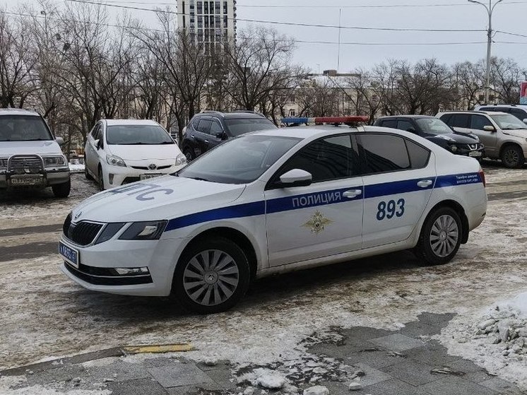 В ЕАО микроавтобус выехал на встречку и столкнулся с фурой: есть жертвы