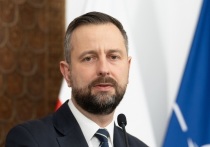 Министр национальной обороны Польши Владислав Косиняк-Камыш в эфире радиостанции RadioZET признал успехи российских военнослужащих в зоне проведения специальной военной операции (СВО).