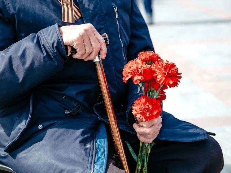 В Твери исполнилось 102 года участнику Великой Отечественной войны Леониду Смелову