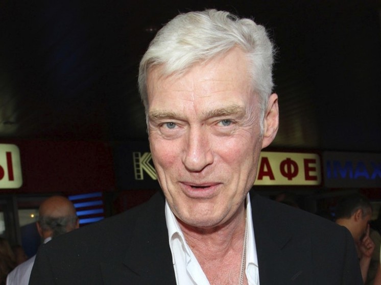 Shot: актер Борис Щербаков испытывает боли после операции на челюсти