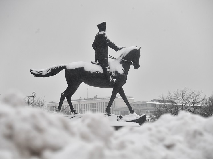 Температура первой декады декабря в Москве выше климатической нормы, сообщил Михаил Леус