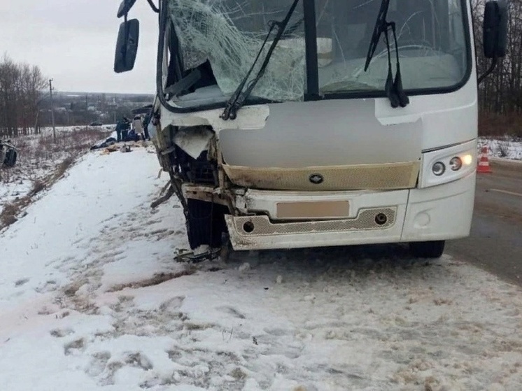 Липецкий суд ждет водителя автобуса, из-за которого в ДТП погибли три человека